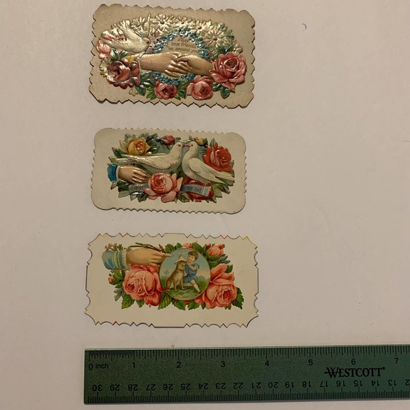 Vintage Cards Embossed Design Shaped Edges Small Set of 3 - Picture 7 of 7